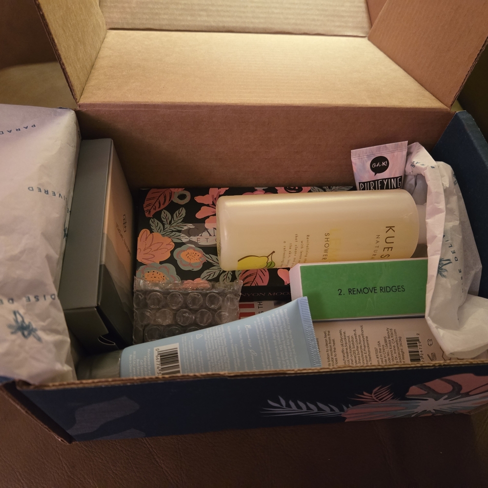 Paradise Delivered 2024 Season Beauty Box
